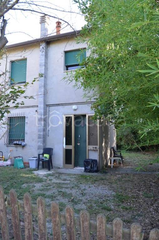 casa indipendente in vendita a Massa Lombarda