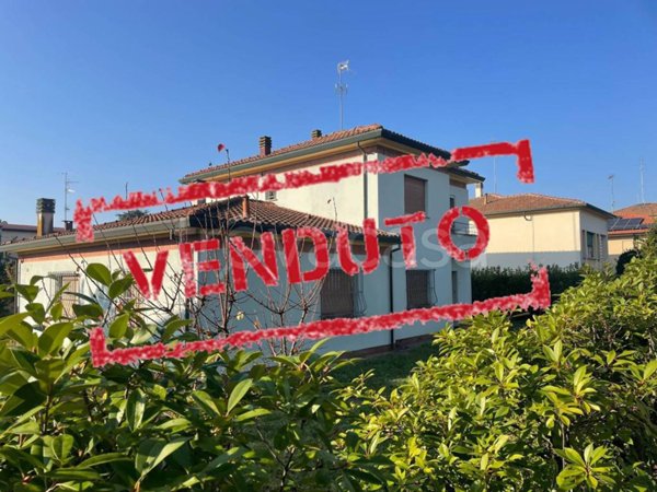 casa indipendente in vendita a Massa Lombarda