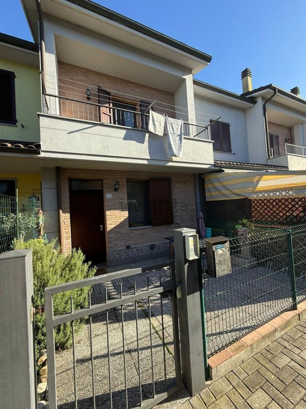 casa indipendente in vendita a Massa Lombarda