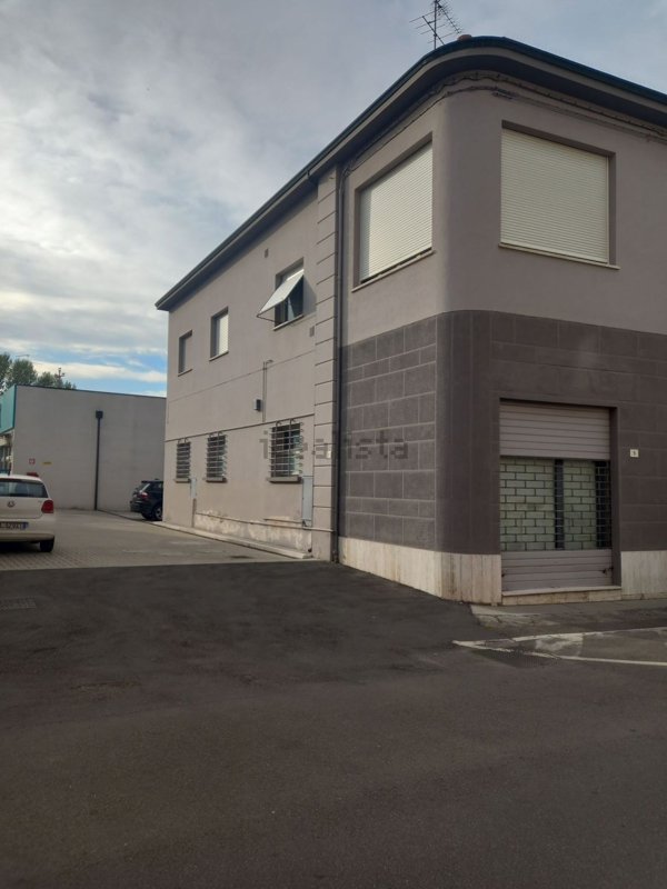ufficio in vendita a Massa Lombarda