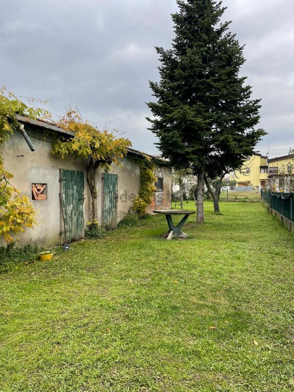 casa indipendente in vendita a Massa Lombarda