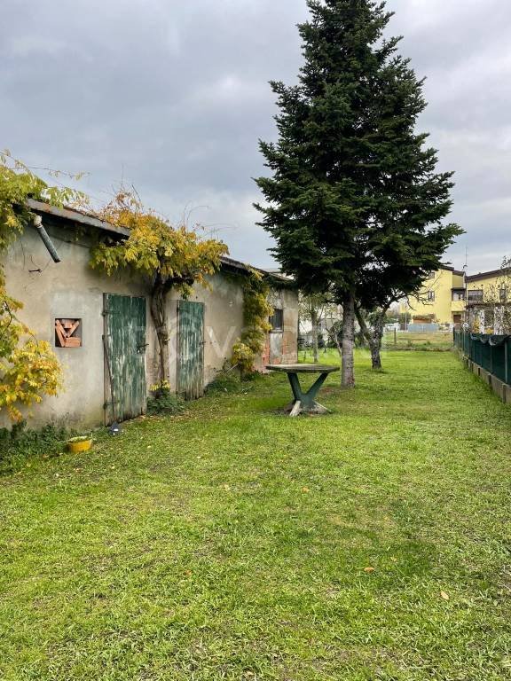 casa indipendente in vendita a Massa Lombarda