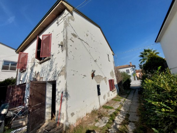 casa indipendente in vendita a Massa Lombarda