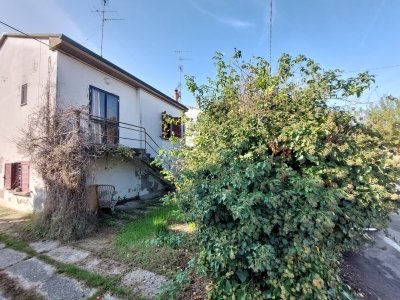 casa indipendente in vendita a Massa Lombarda