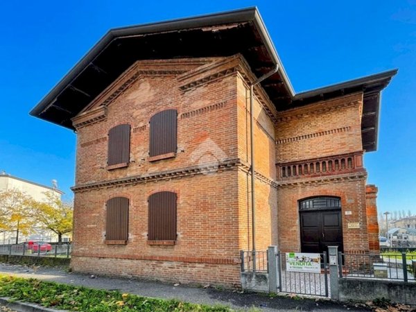 ufficio in vendita a Massa Lombarda