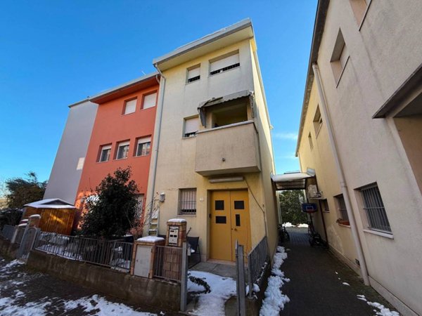 casa indipendente in vendita a Massa Lombarda