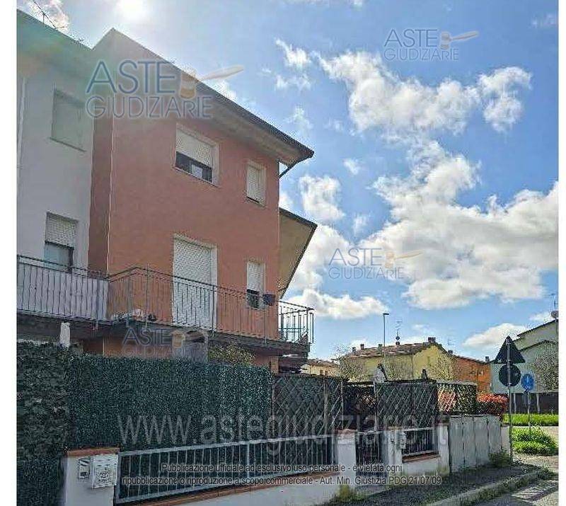 casa indipendente in vendita a Massa Lombarda