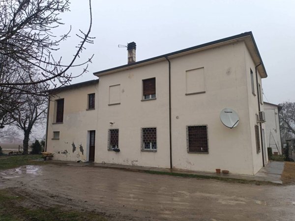 casa indipendente in vendita a Massa Lombarda