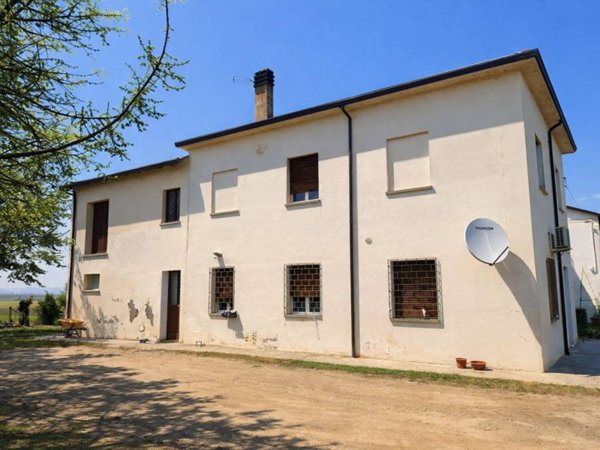 casa indipendente in vendita a Massa Lombarda