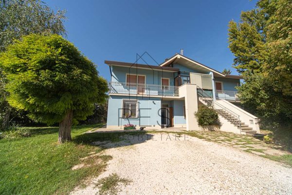 casa indipendente in vendita a Massa Lombarda