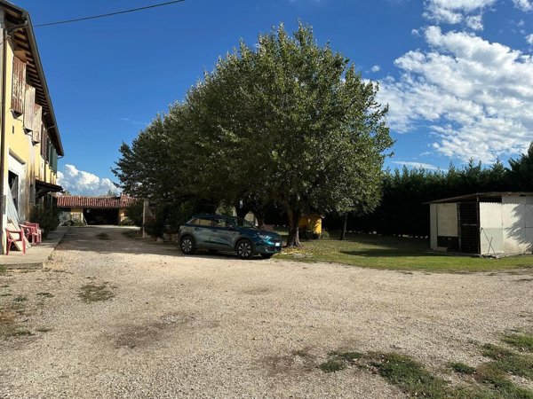 casa semindipendente in vendita a Massa Lombarda