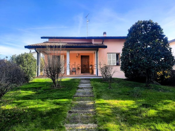 casa indipendente in vendita a Massa Lombarda