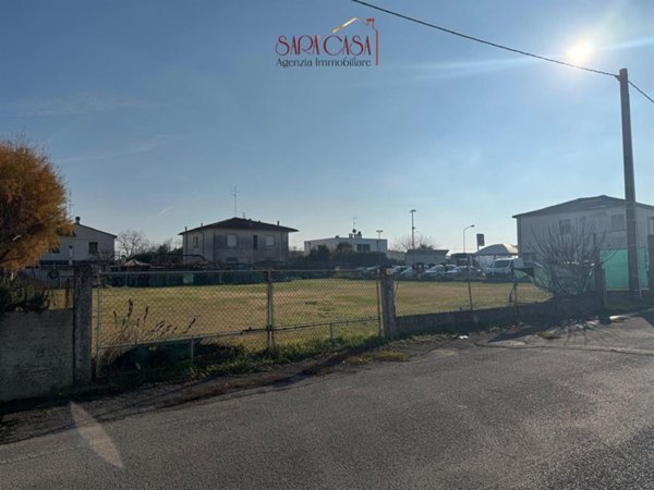 terreno edificabile in vendita a Massa Lombarda