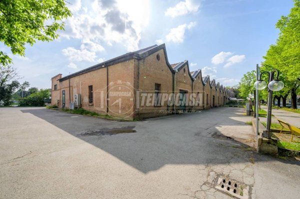 negozio in vendita a Massa Lombarda