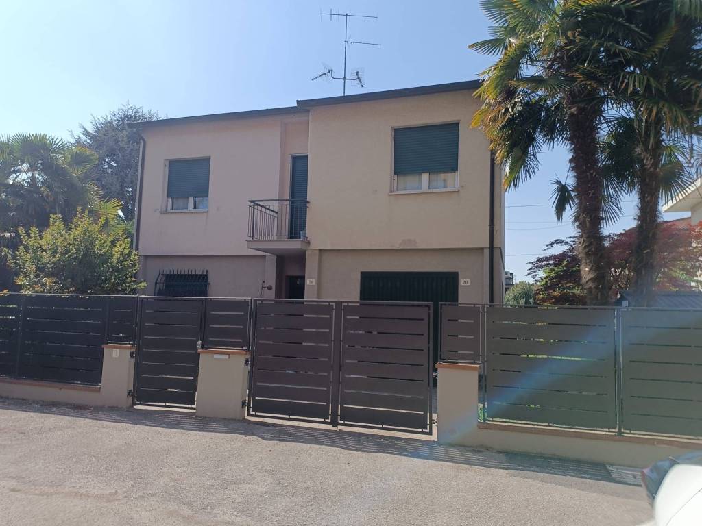 casa indipendente in vendita a Massa Lombarda