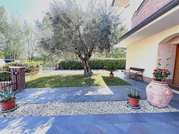 quadrivano in vendita a Massa Lombarda