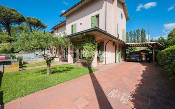 casa indipendente in vendita a Massa Lombarda