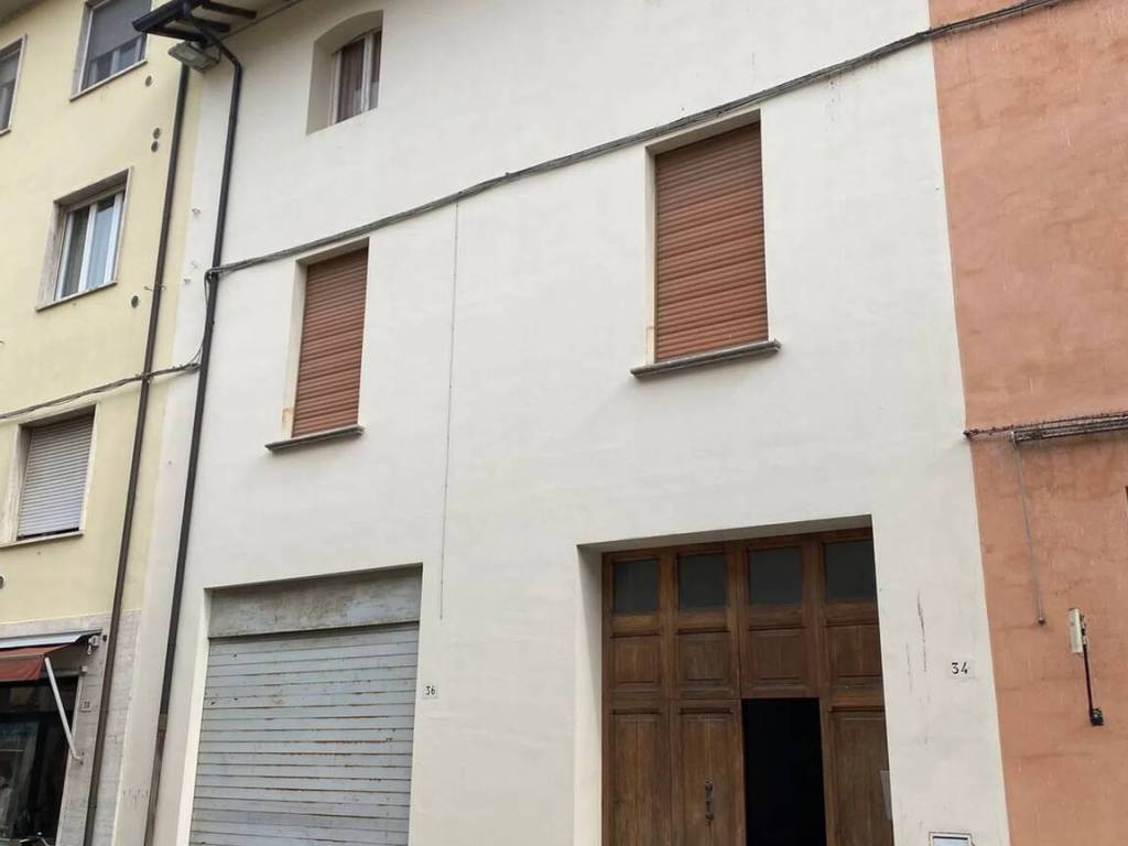 intera palazzina in vendita a Massa Lombarda