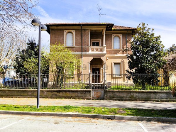 casa indipendente in vendita a Massa Lombarda