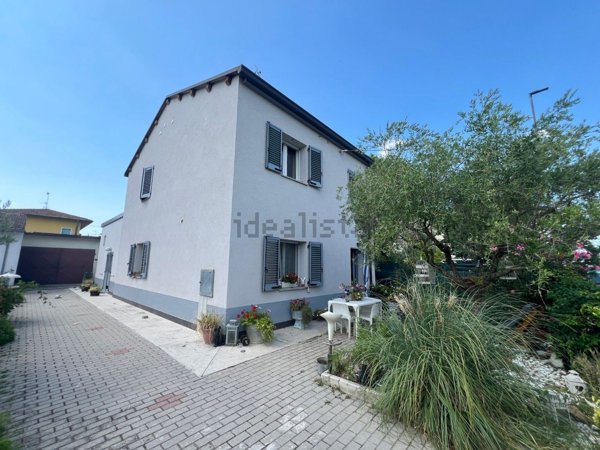 casa indipendente in vendita a Massa Lombarda