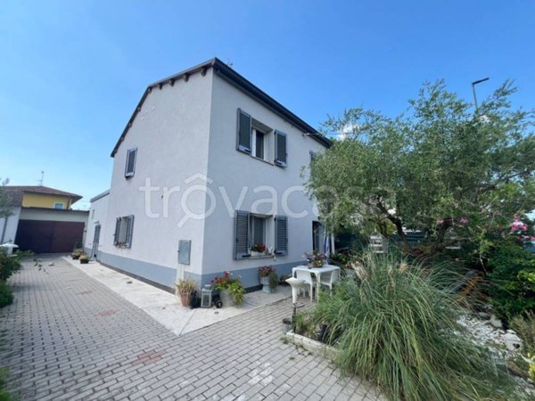 casa indipendente in vendita a Massa Lombarda