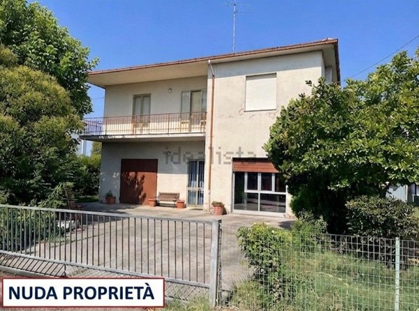 casa indipendente in vendita a Massa Lombarda