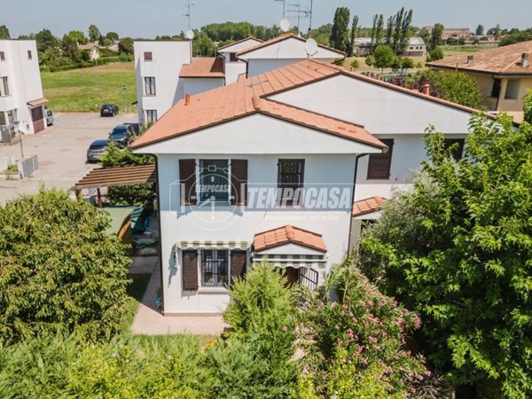 casa indipendente in vendita a Massa Lombarda