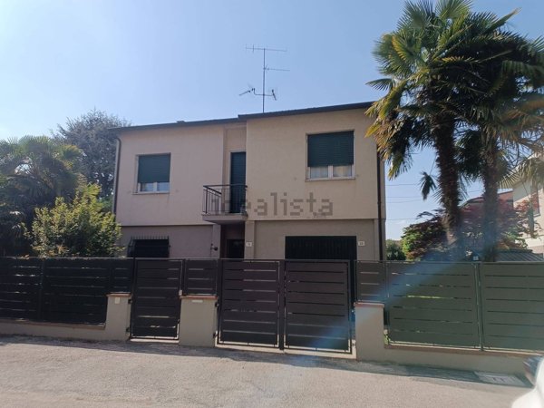 casa indipendente in vendita a Massa Lombarda