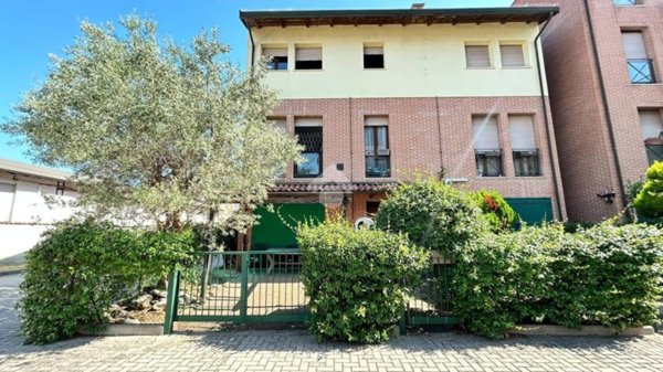 casa indipendente in vendita a Massa Lombarda