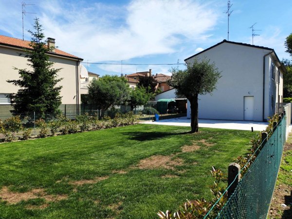 casa indipendente in vendita a Massa Lombarda