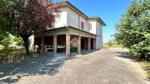casa indipendente in vendita a Massa Lombarda