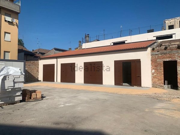 box auto in vendita a Massa Lombarda