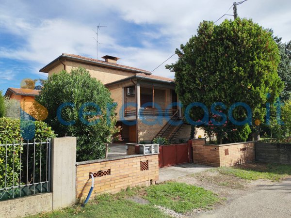 casa indipendente in vendita a Massa Lombarda