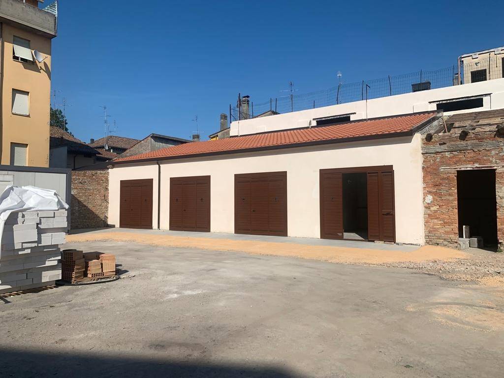 box auto in vendita a Massa Lombarda