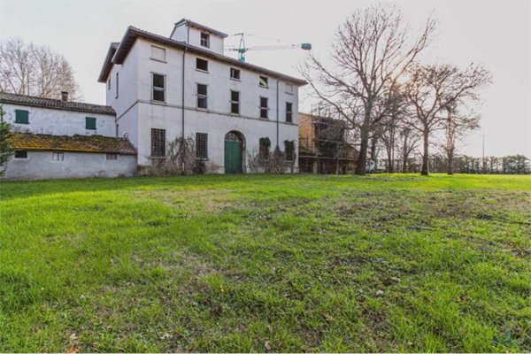 casa indipendente in vendita a Ravenna in zona San Zaccaria