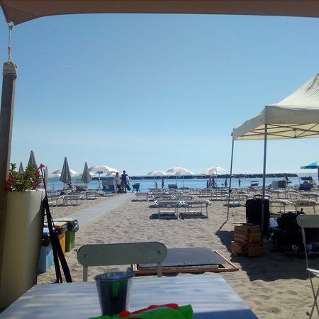 negozio in vendita a Ravenna in zona Lido di Savio