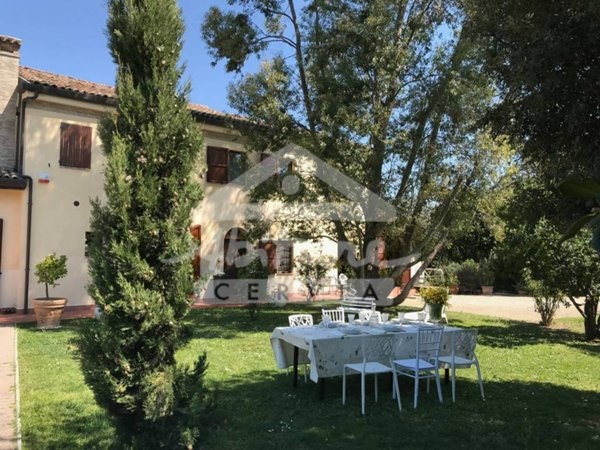 casa indipendente in vendita a Ravenna in zona Castiglione di Ravenna