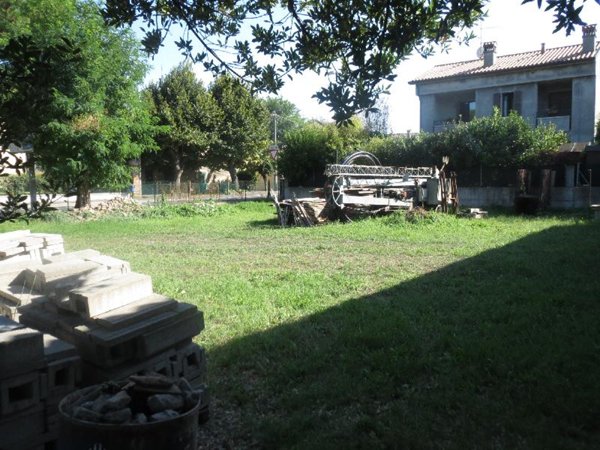 terreno edificabile in vendita a Ravenna in zona Castiglione di Ravenna