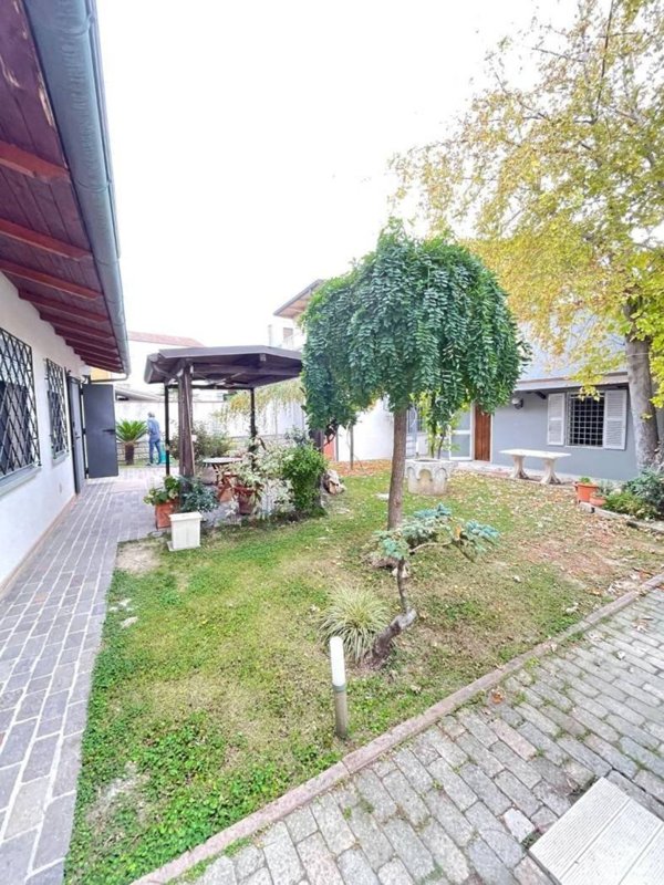 casa indipendente in vendita a Ravenna in zona Punta Marina Terme
