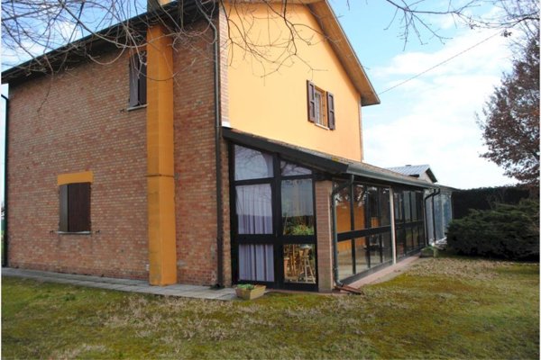 casa indipendente in vendita a Ravenna