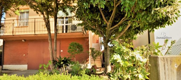 casa indipendente in vendita a Ravenna in zona Borgo Montone