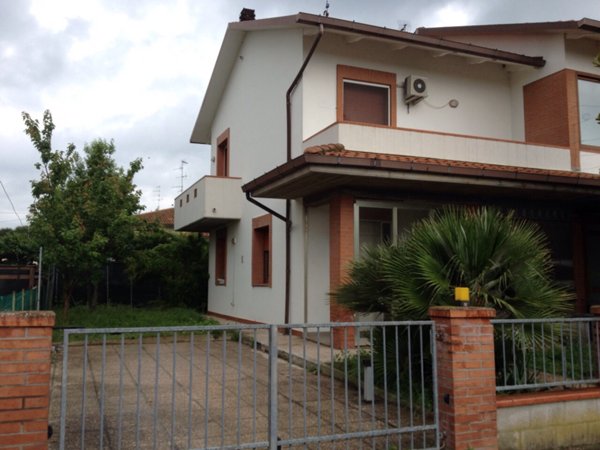 casa indipendente in vendita a Ravenna in zona Savio di Ravenna