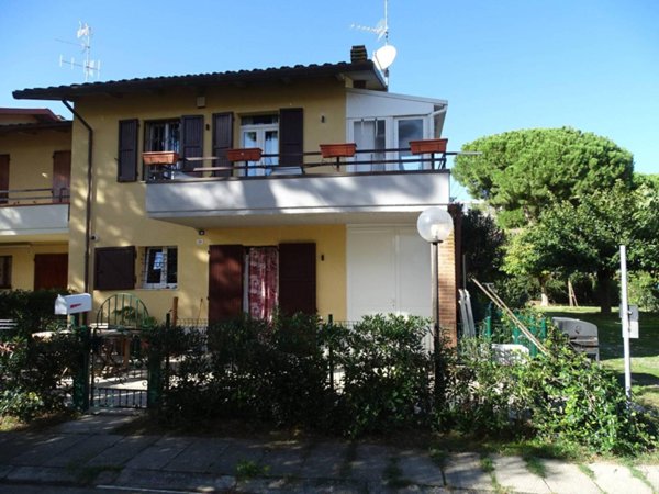 casa indipendente in vendita a Ravenna in zona Lido Adriano