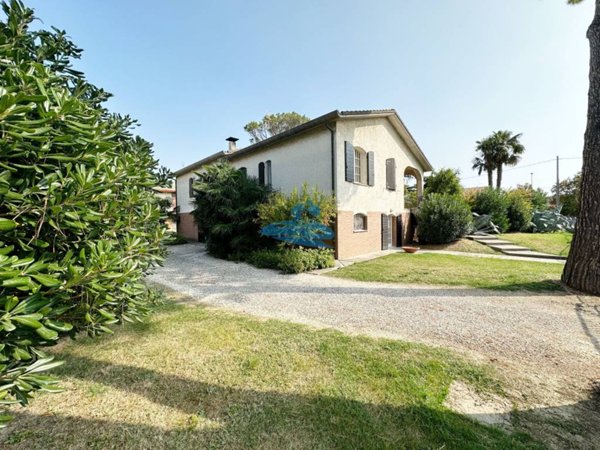 casa indipendente in vendita a Ravenna in zona Santo Stefano