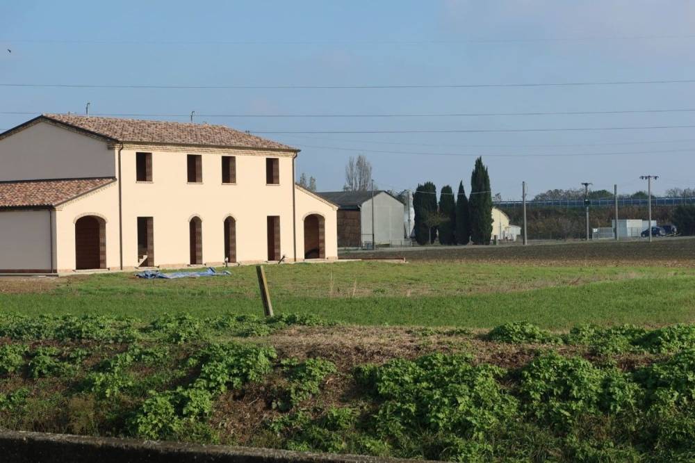 casa indipendente in vendita a Ravenna in zona Casemurate
