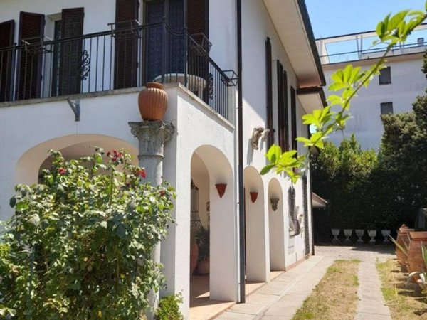 casa indipendente in vendita a Ravenna in zona Centro Storico
