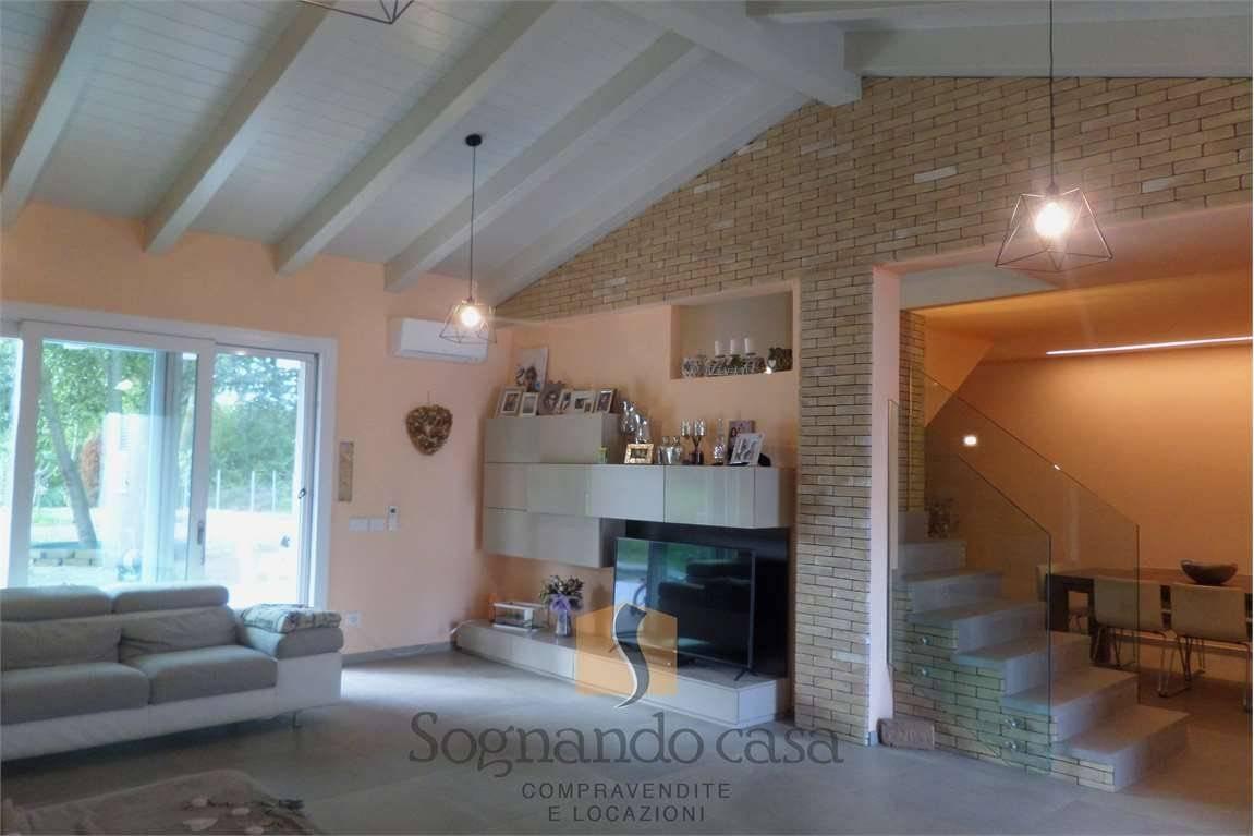 casa indipendente in vendita a Ravenna in zona Centro Storico