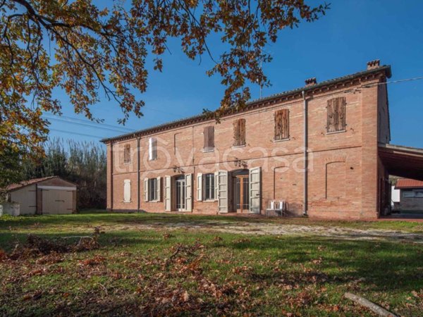 casa indipendente in vendita a Ravenna in zona Longana