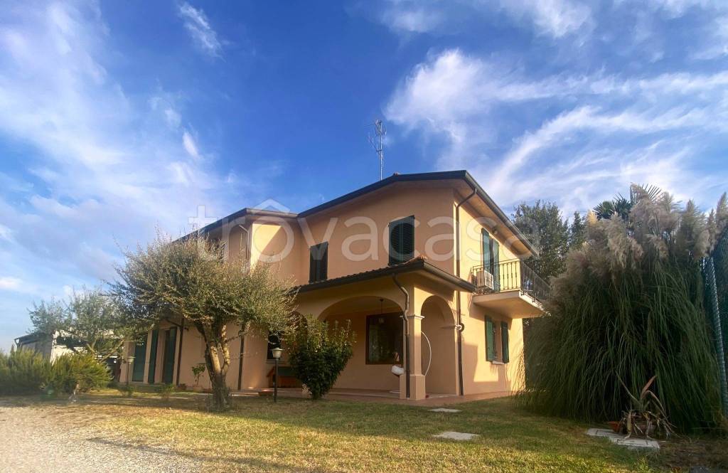 casa indipendente in vendita a Ravenna in zona Santo Stefano
