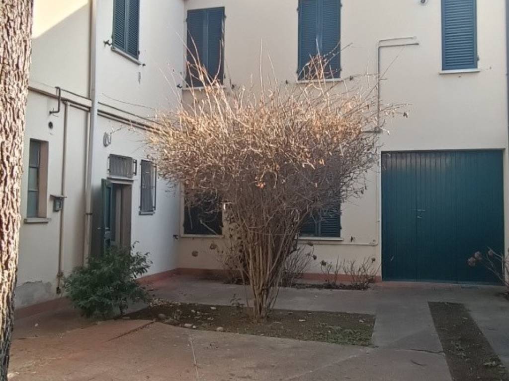 casa indipendente in vendita a Ravenna in zona Centro Storico